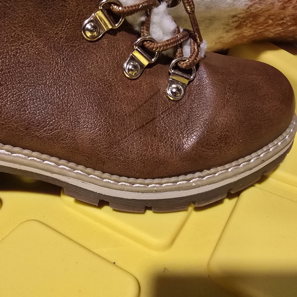 Girls Brown Ankle Boots with Lined Trim. - Picture 4 of 6